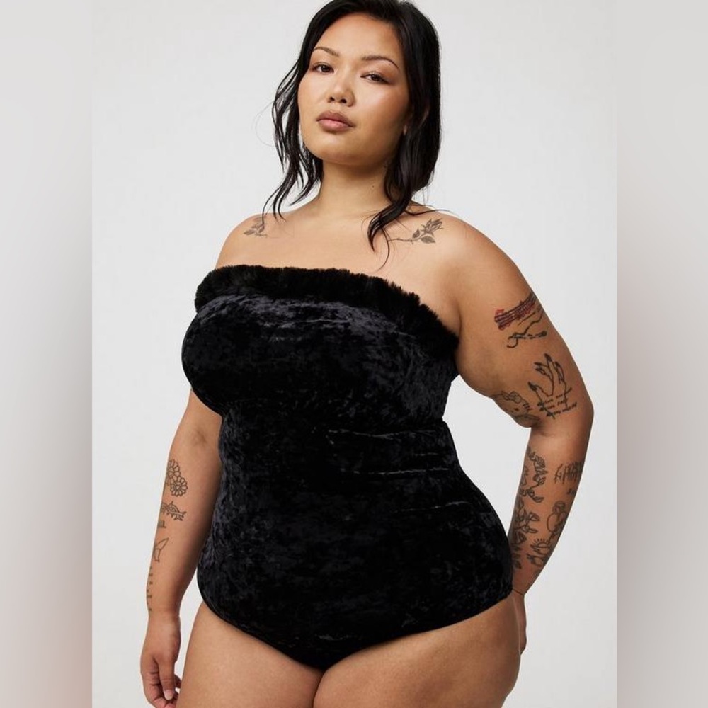 NWT Torrid Halloween Velour Cat Bodysuit sexy halloween costume sz 3 strapless